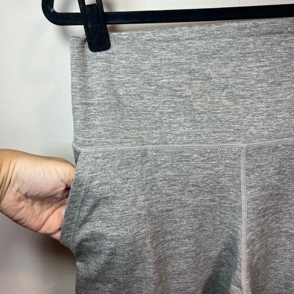 OFFLINE by Aerie Women's The Hugger Bootcut Hi-Rise Leggings Heather Gray Sz XL - Picture 3 of 10